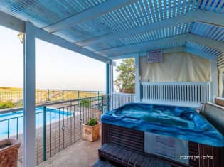 לדף הבית של הבקתות של רחל ספא לכנרת