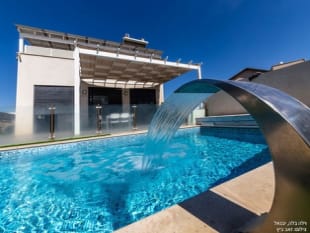 Why Renting a Villa with a Pool in Northern Israel 