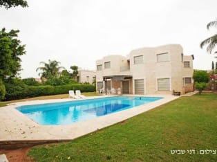 לדף הבית של הסוויטה הרומנטית בקיסריה