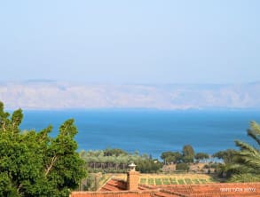 מול%20האגם%20-%20דירת%20נופש%20במגדל%20,%20מגדל