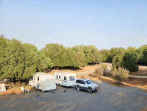 קרוואן%20עם%20חיוך%20,%20אודם