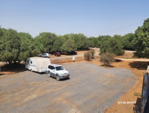 קרוואן%20עם%20חיוך%20,%20אודם