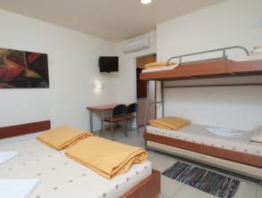 אכסניית%20אנ''א%20ערד%20,%20ערד