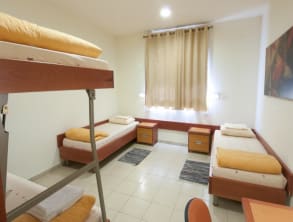 אכסניית%20אנ''א%20ערד%20,%20ערד