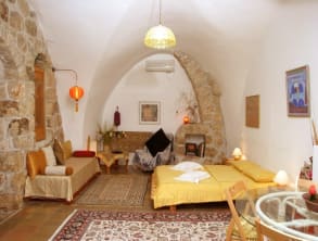 הבית%20הטבעי%20בעין%20כרם%20,%20ירושלים