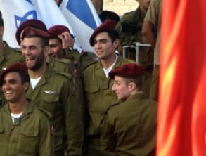 טקס%20קבלת%20כומתה%20אדומה%20,%20משפחת%20משש