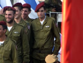 טקס%20קבלת%20כומתה%20אדומה%20,%20משפחת%20משש