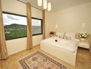 נגיעות%20בטבע%20-%20משפחת%20מנדו%20,%20בית%20גאן