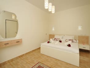 נגיעות%20בטבע%20-%20משפחת%20מנדו%20,%20בית%20גאן