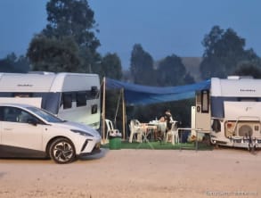 קרוואן%20העמק%20-%20גני%20חוגה%20,%20גני%20חוגה