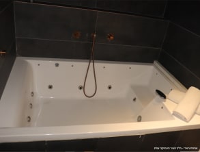 אחוזת%20הארי%20-%20בלב%20העיר%20העתיקה%20צפת%20,%20צפת