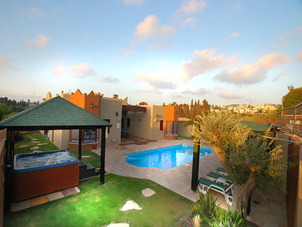 וילה%20בגליל%20-%20וילה%20אסקדה%20,%20מעונה