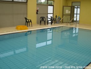 בקתות%20אפיקי%20מים%20בגולן%20-%20עוזרי%20,%20אבני%20איתן