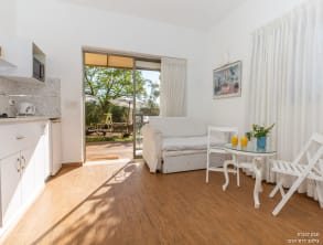 מבט%20לכנרת%20,%20כורזים