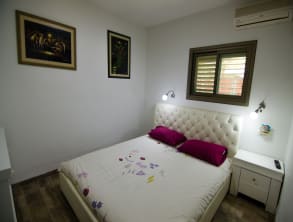 שירת%20דבורה%20אירוח%20משפחתי%20כפרי%20,%20דבורה
