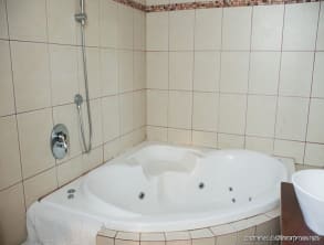 בקתות%20צדיק%20כתמר%20,%20נוב