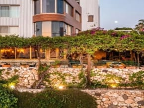 בתי מלון מפנקים בארץ: כך תיהנו מחופשה חלומית בלי לטוס